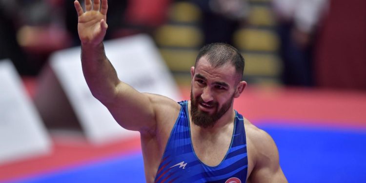 Feyzullah Aktürk üst üste 3. Avrupa şampiyonluğunu elde etti