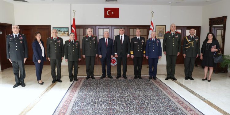TC Milli Savunma Bakanı Güler, TC Lefkoşa Büyükelçisi Feyzioğlu’nu ziyaret etti