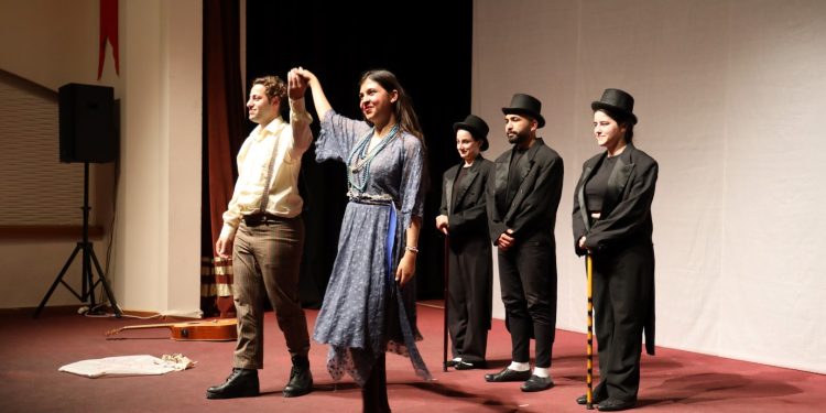 İskele Belediyesi 2. Tiyatro Günleri devam ediyor