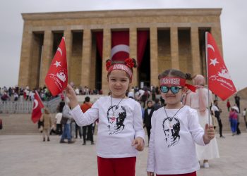 Anıtkabir’de 23 Nisan coşkusu