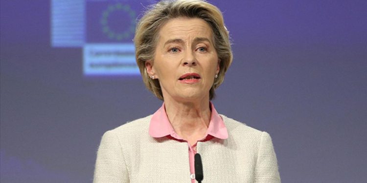 AB Komisyonu Başkanı von der Leyen'e Sen bir savaş suçlususun tepkisi