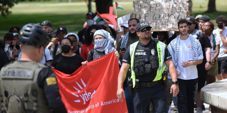 ABD'deki üniversitelerde İsrail'in soykırımı protesto ediliyor