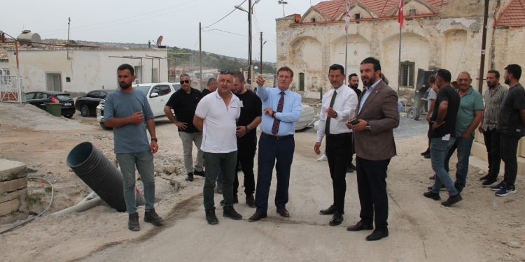 Bahçeli’de yol yenileme çalışmaları başladı