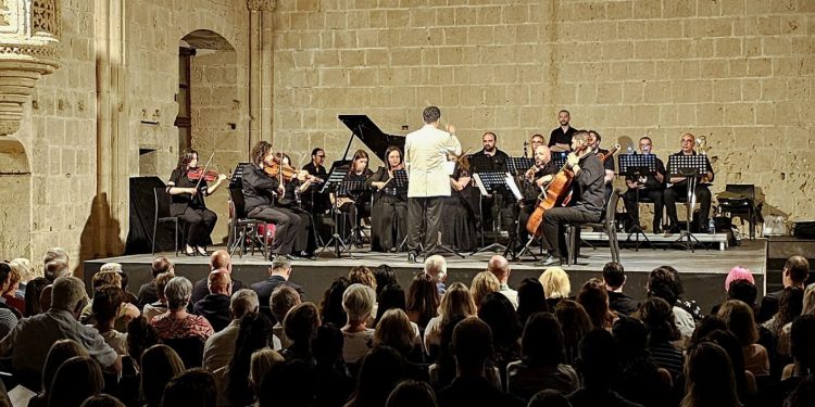 19. Uluslararası Bellapais İlkbahar Müzik Festivali dün akşam başladı