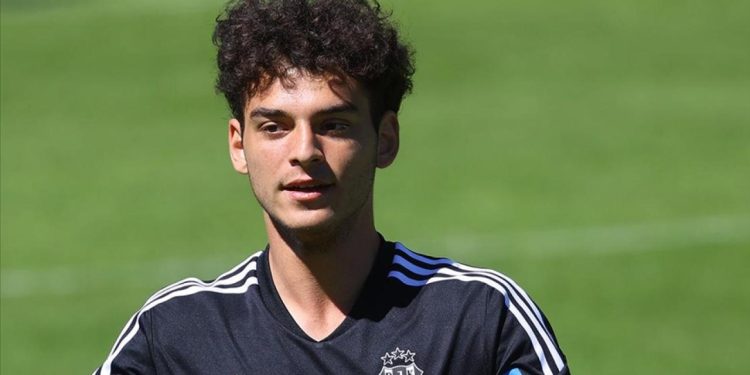 Beşiktaş genç futbolcu Emirhan Delibaş ile yollarını ayırdı
