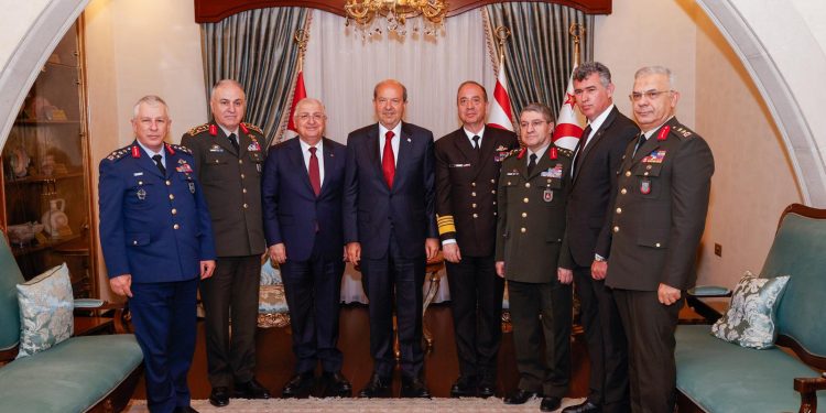 Cumhurbaşkanı  Tatar, TC   Milli Savunma Bakanı Yaşar Güler’i kabul etti