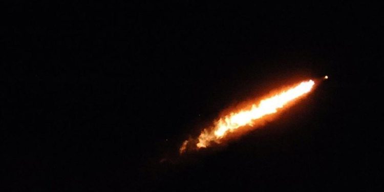 Kızıldeniz açıklarında bir gemiye füze saldırısı