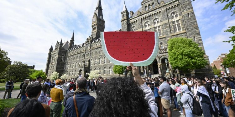 ABD'deki Gazze gösterilerine 2 üniversite daha katıldı