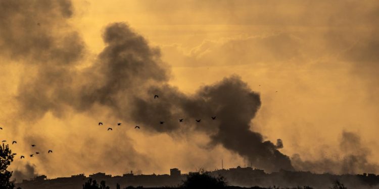 İsrail'in Gazze saldırılarında en az 22 Filistinli öldü