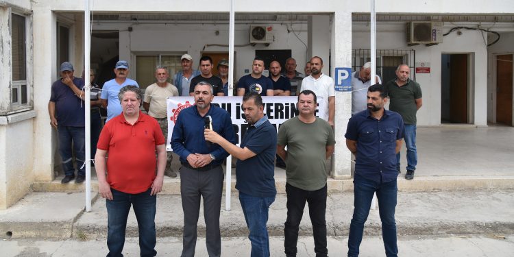 TÜK’te işçi ve iş sağlığıyla ilgili eksiklikler nedeniyle Kamu-İş tam gün grevde