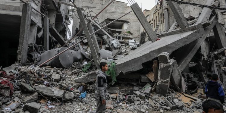 İsrail basını: Tel Aviv müzakerelerde ilerleme olmazsa Refah'a saldıracağını Mısır'a iletti