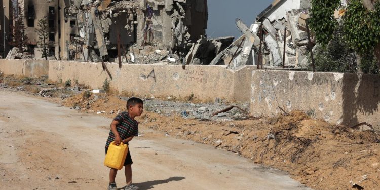 İsrail'in saldırılarda 12 su kuyusu yıkıldı