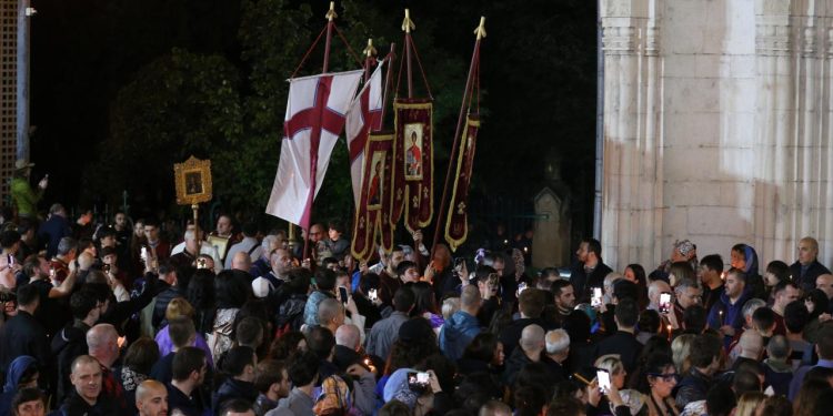 Gürcistan'da, yabancı etkinin şeffaflığı yasa tasarısı karşıtı gösteriler sürüyor