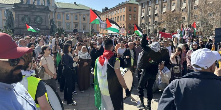 İsveç'te İsrail'in Eurovision'a katılımı protesto edildi