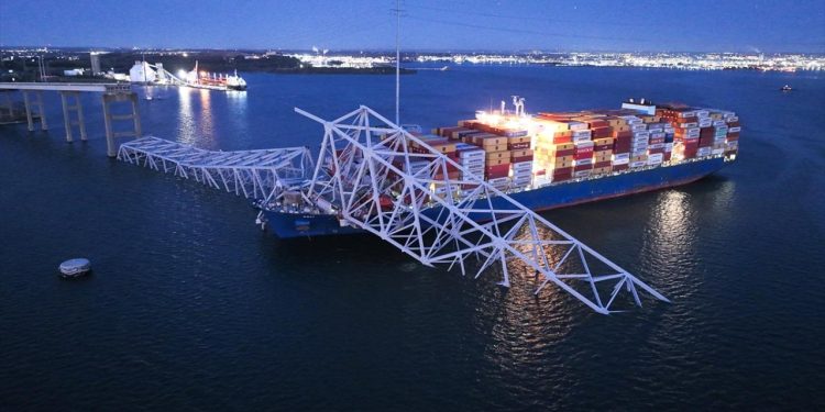 ABD'de Baltimore'da yıkılan köprüden nehre düşenlerden birinin daha cesedine ulaşıldı