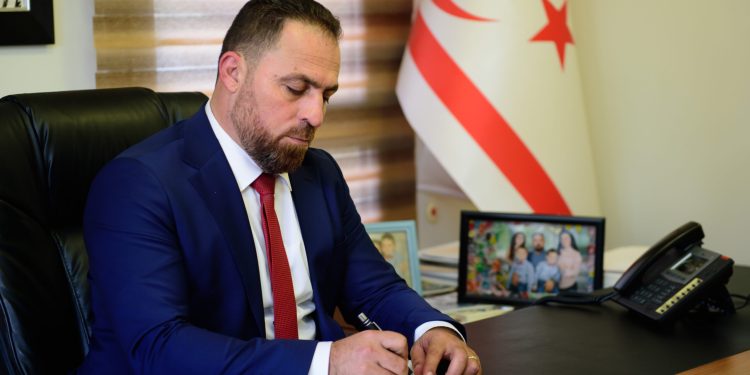 Bakan Çavuş: Basın özgürlüğü her zaman korunmalı ve desteklenmeli