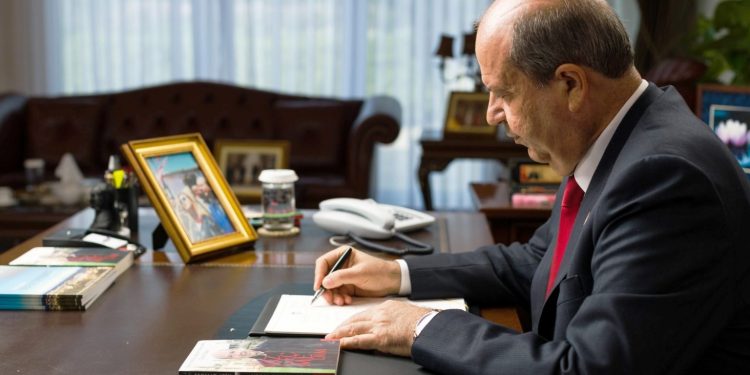 Cumhurbaşkanı Tatar’dan, trafik kazasında şehit olan asker için taziye mesajı