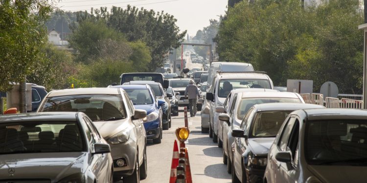 Dışişleri Bakanlığı, hafta sonu Güney Kıbrıs’ta yapılacak eylemler nedeniyle bazı kapılardan geçişlerin duracağını duyurdu