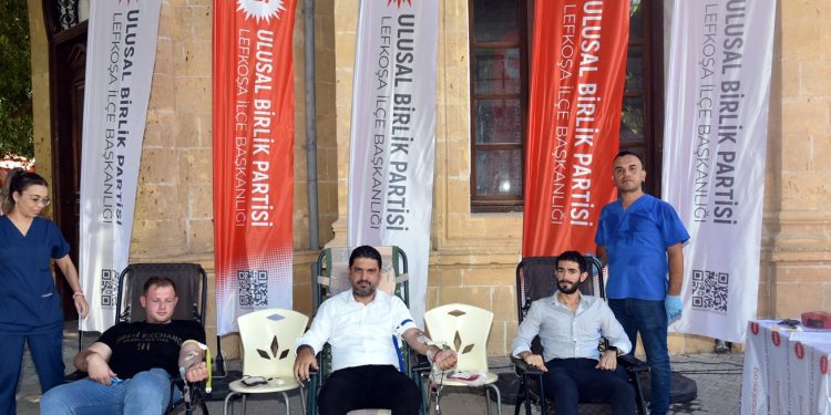 UBP Lefkoşa İlçesi Gençlik Kolları “Kan Verelim, Hayat Verelim” sloganıyla kan bağış kampanyası düzenledi