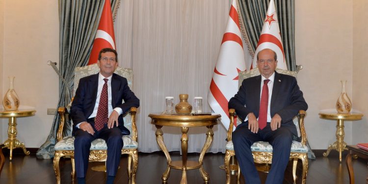 Cumhurbaşkanı Tatar, KKTC Merkez Bankası Başkanı Günay’ı kabul etti