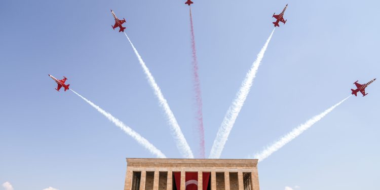 30 Ağustos Zafer Bayramı ve Türk Silahlı Kuvvetleri Günü dolayısıyla Anıtkabir’de tören düzenlendi