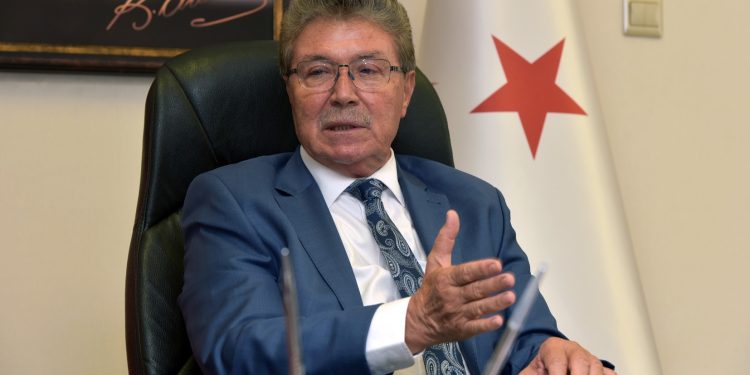 Başbakan Üstel: İki devletli çözüm vizyonumuzun arkasındayız