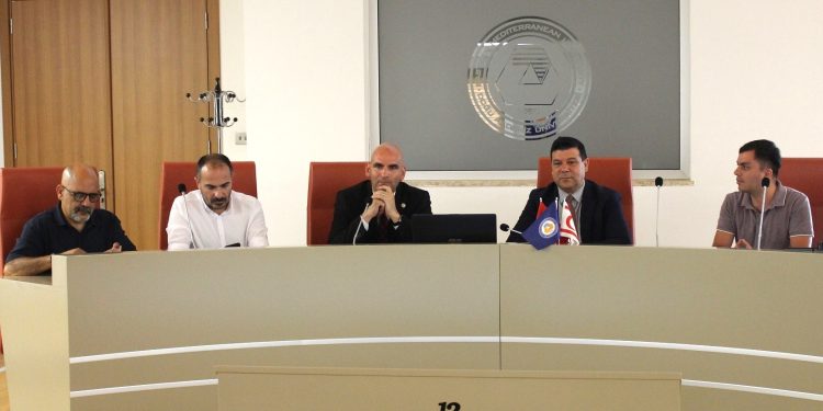 Azerbaycan’dan eğitimciler DAÜ’deydi