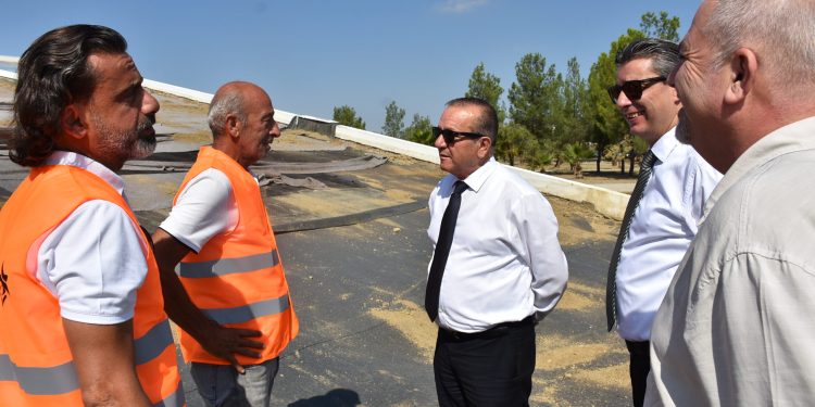 Rauf Raif Denktaş Anıt Mezarı’nda çalışmalar sürüyor… Ataoğlu: “İlk etap 15 Kasım’a hazır olacak”