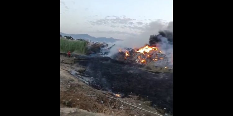 Metehan’da dere yatağında yangın