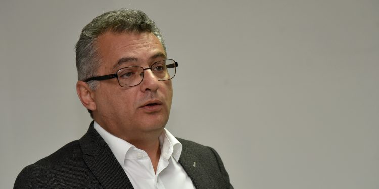 Erhürman’dan enerji açıklaması:“Ada, Türkiye’nin de dahil olduğu şekilde enterkonnekte olmalı”