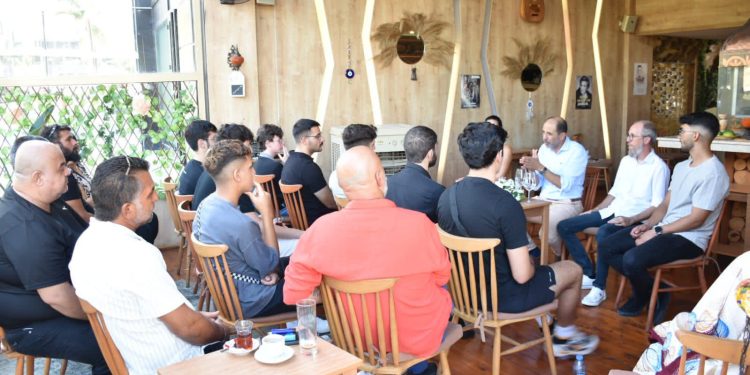 Halkın Partisi gençlerle bir araya geldi… Özersay: “Örgütlü bir kötülükle karşı karşıyayız, örgütlü iyilikte birleşmeliyiz”