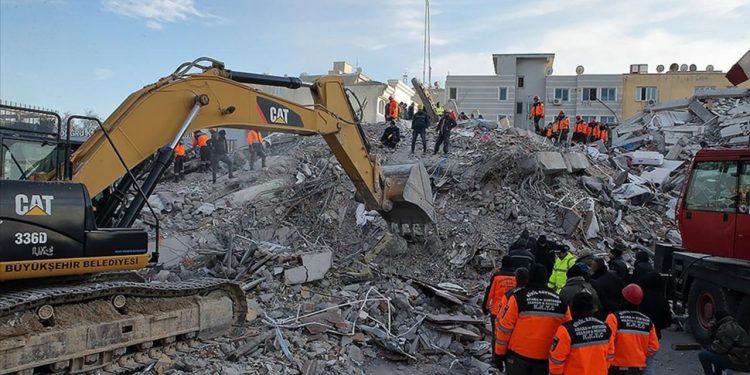 Grand İsias Hotel’in enkazından yeniden numune alındı