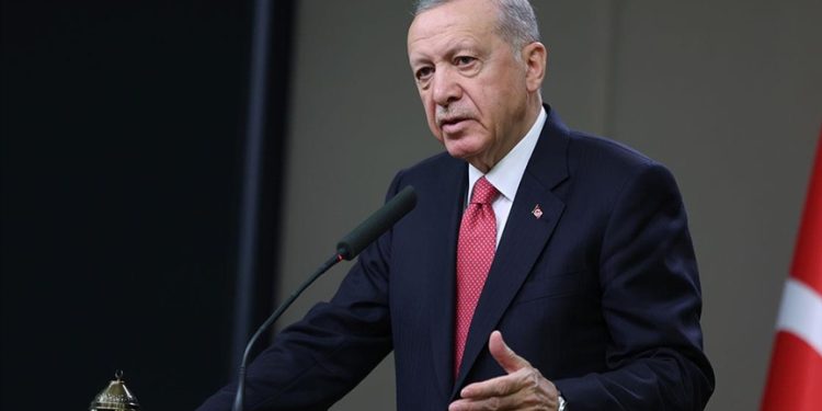 Erdoğan: “Bosna Hersek’teki katliamın benzerini Filistin topraklarında yaşıyoruz”