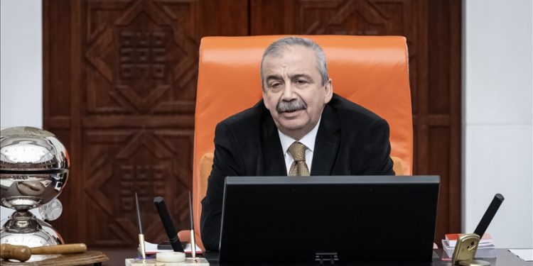 Hastaneden Sırrı Süreyya Önder’in durumuna ilişkin açıklama: “Hayati tehlikesi artarak devam ediyor”