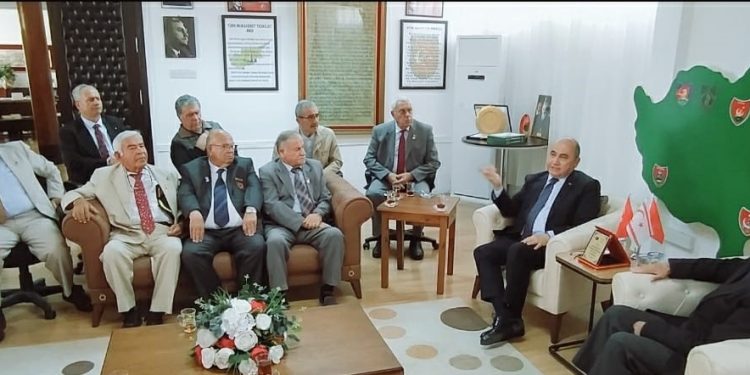 TC Lefkoşa Büyükelçisi Başçeri Kıbrıs TMT Mücahitler Derneği’ni ziyaret etti