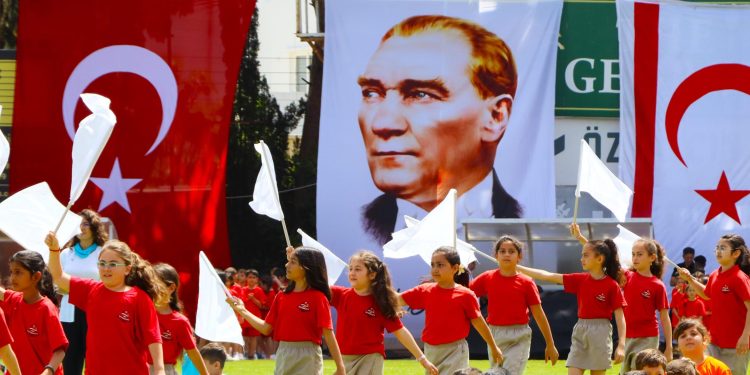 23 Nisan Ulusal Egemenlik ve Çocuk Bayramı kutlamaları devam ediyor