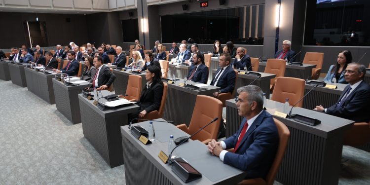 Genel Kurul’da yeni Meclis binası konuşuldu