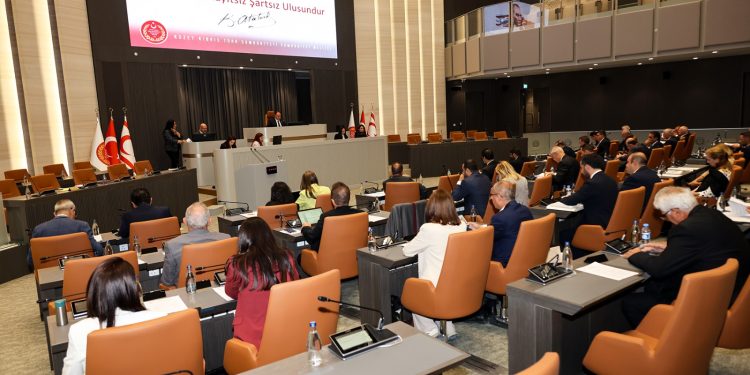 Cumhuriyet Meclisi Genel Kurulu’nda sağlık konuşuldu