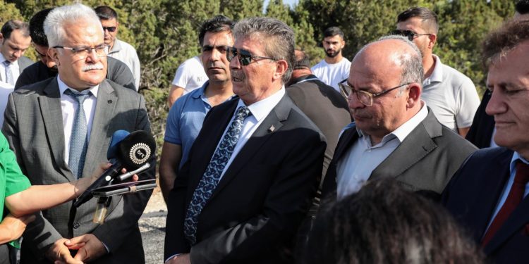 Dipkarpaz-Manastır yolunda asfaltlama çalışmaları başladı