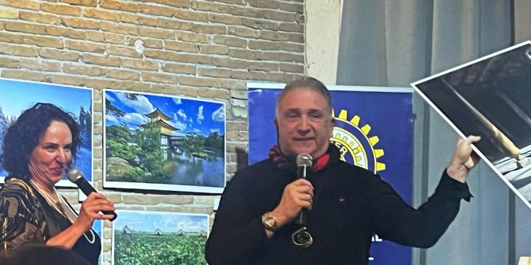 “Yakın Manzaralar – Uzak Diyarlar”   sergisi açılıyor