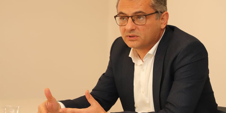 Erhürman katıldığı programda soruları yanıtladı