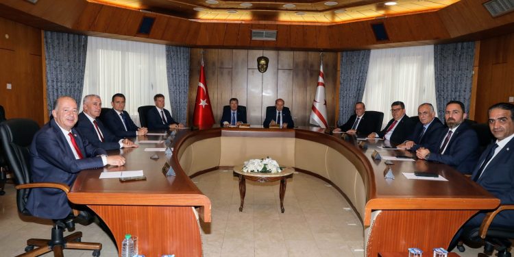 Tatar başkanlığındaki Bakanlar Kurulu toplantısı sona erdi