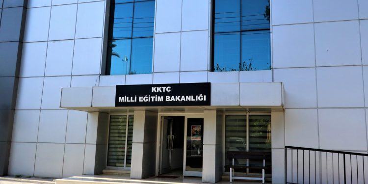 MEB: Kolejlere kayıt hakkı kazanan 636 öğrencinin yüzde 70’i devlet okullarından