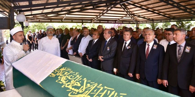 Başbakan Üstel’in ablası Selma Kumova, son yolculuğuna uğurlandı