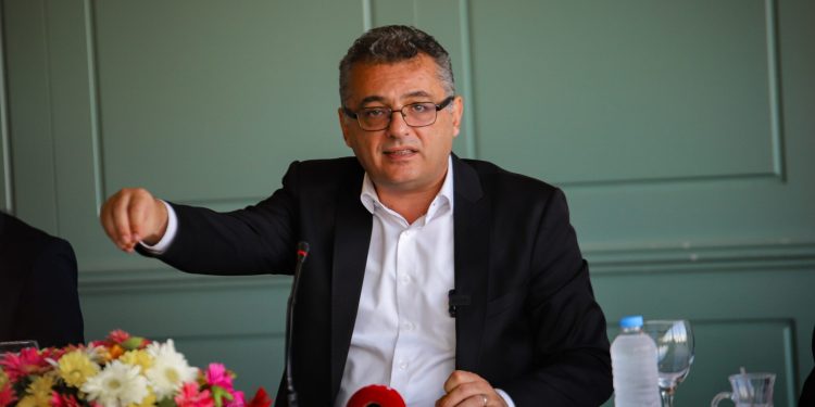 Erhürman: “Cumhurbaşkanlığı dünyaya açılan en temel penceremizdir ve o pencereyi kullanmalıyız”