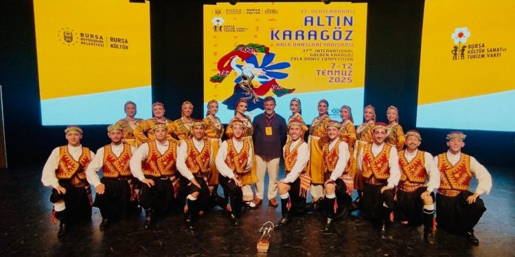 FOGEM, 37. Uluslararası Altın Karagöz Halk Dansları Yarışması’ndan üçüncülükle döndü