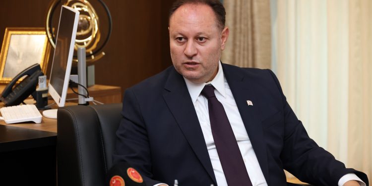 Öztürkler Eskişehir’deki orman yangını şehitleri için taziye mesajı yayımladı,Limasol’daki yangını da üzüntüyle takip ettiklerini söyledi