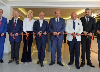 Cumhurbaşkanı Tatar 20 Temmuz Sergisi’ni açtı. “Sanata ve sanatçıya sahip çıkmaya devam edeceğiz”