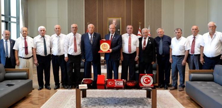 Cumhurbaşkanı Tatar, Türk Barış Kuvvetleri Gaziler Derneği heyetini kabul etti