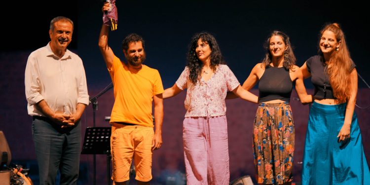 Collectıf Medz Bazar Othello Kalesi’nde konser verdi